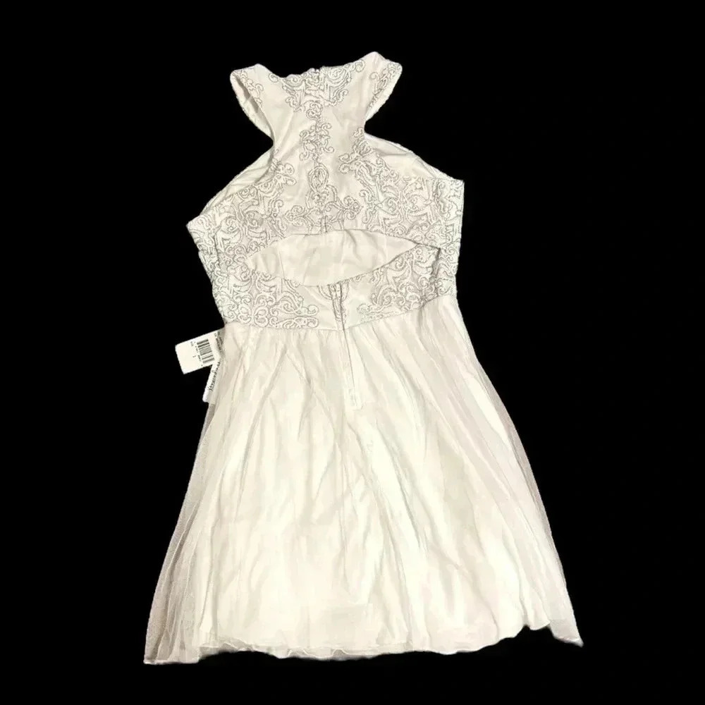 Xtraordinary prom,bridal dress size 3 NWT It’s a very pretty pure white … - Picture 3 of 6